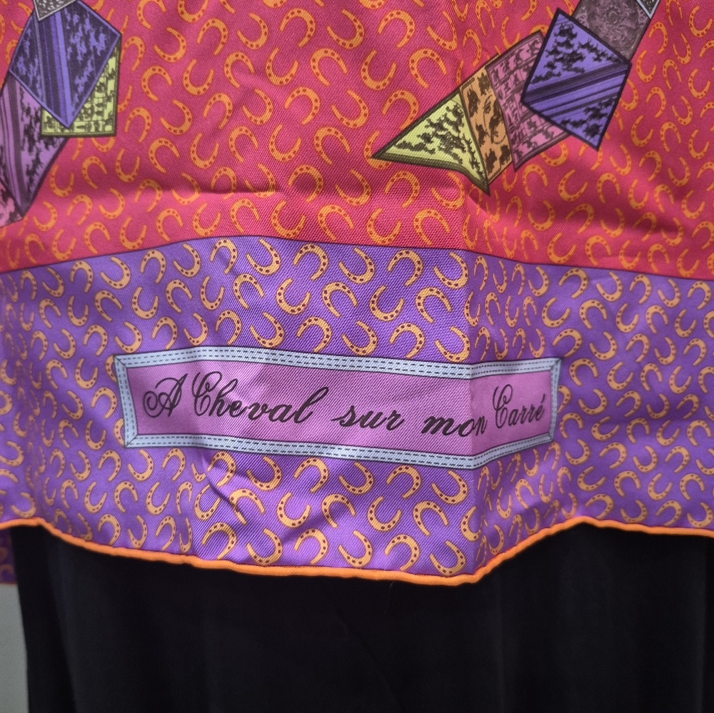 Hermes Silk Scarf Carre 90, A Cheval Sur Mon, Authentic In Excellent Condition - Picture 8 of 10